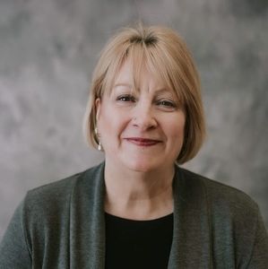 Meet your Posher, Lorrie